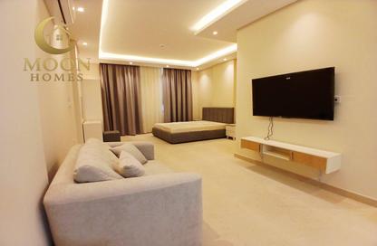 Apartment - Studio - 1 Bathroom for rent in Umm Ghuwailina 4 - Umm Ghuwailina - Doha