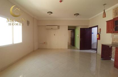 Apartment - 1 Bedroom - 1 Bathroom for rent in Umm Ghuwailina 4 - Umm Ghuwailina - Doha