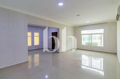 Villa - 4 - 3 for rent in Souk Al gharaffa - Al Gharrafa - Doha Villa - 4 - 3 for rent in Souk Al gharaffa - Al Gharrafa - Doha