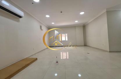 Apartment - 2 Bedrooms - 3 Bathrooms for rent in Al Nasr Street - Al Nasr - Doha Apartment - 2 Bedrooms - 3 Bathrooms for rent in Al Nasr Street - Al Nasr - Doha