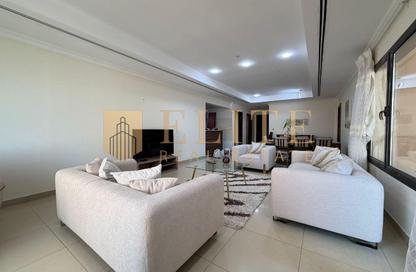 Apartment - 1 Bedroom - 2 Bathrooms for rent in East Porto Drive - Porto Arabia - The Pearl Island - Doha