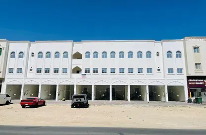 Apartment - 2 Bedrooms - 2 Bathrooms for rent in Umm Qarn - Al Daayen