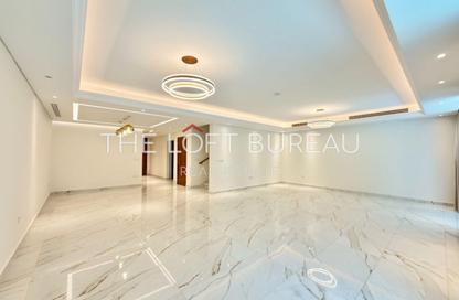 Villa - 5 Bedrooms - 6 Bathrooms for rent in Floresta Gardens - Floresta Gardens - The Pearl Island - Doha