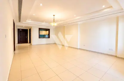 Apartment - 1 Bedroom - 2 Bathrooms for rent in East Porto Drive - Porto Arabia - The Pearl Island - Doha