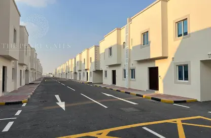 Villa - 6 Bedrooms - 6 Bathrooms for rent in Al Kheesa - Al Kheesa - Umm Salal Mohammed
