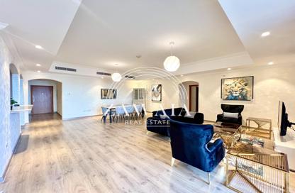 Apartment - 2 Bedrooms - 3 Bathrooms for rent in East Porto Drive - Porto Arabia - The Pearl Island - Doha