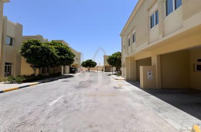 Compound - 4 Bedrooms - 3 Bathrooms for rent in Al Gharrafa - Al Gharrafa - Doha