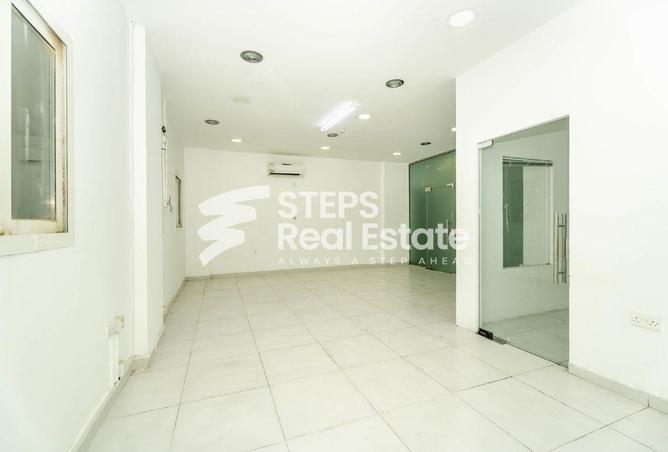 54152103 - Property Main Image