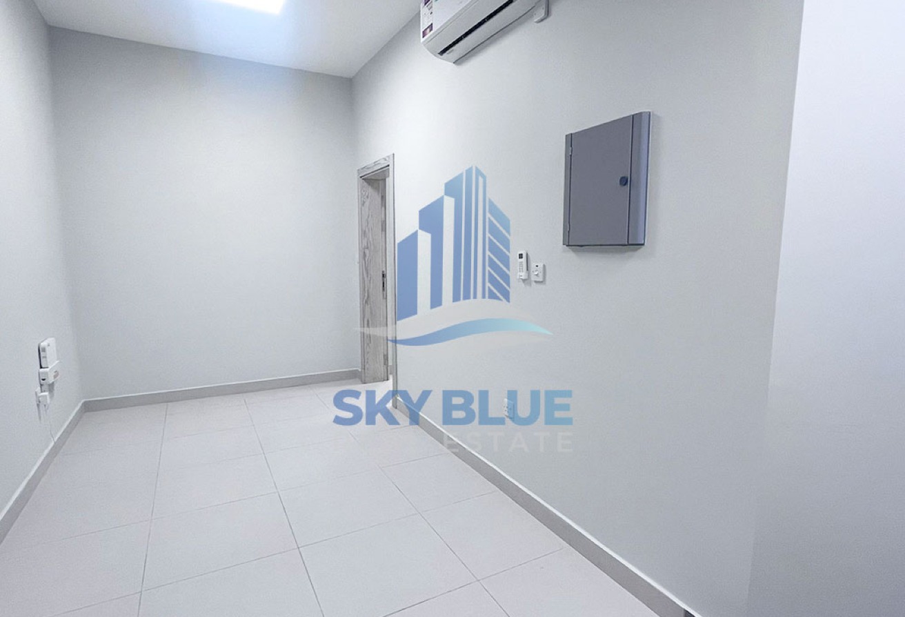 Spaciou Studio in Al Ghanim Near Corniche