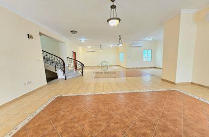 Villa - 5 Bedrooms - 5 Bathrooms for rent in Mamoura 18 - Al Maamoura - Doha