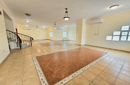 Villa - 5 Bedrooms - 5 Bathrooms for rent in Mamoura 18 - Al Maamoura - Doha