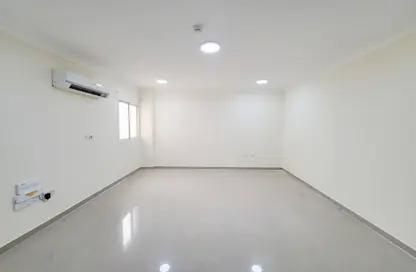 Apartment - 2 Bedrooms - 3 Bathrooms for rent in Al Tabari Street - Fereej Bin Omran - Doha