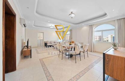 Apartment - 2 Bedrooms - 3 Bathrooms for rent in Al Sadd Road - Al Sadd - Doha