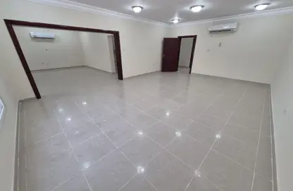 Villa - 4 Bedrooms - 6 Bathrooms for rent in Old Airport Road - Old Airport Road - Doha