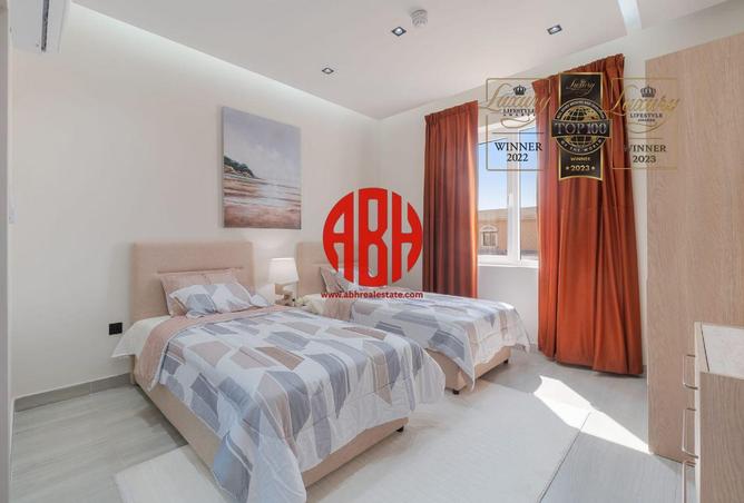 54491433 - Property Image 2