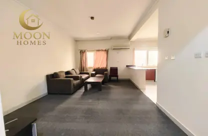Apartment - 1 Bedroom - 1 Bathroom for rent in Umm Ghwailina Comm - Umm Ghuwalina - Umm Ghuwailina - Doha
