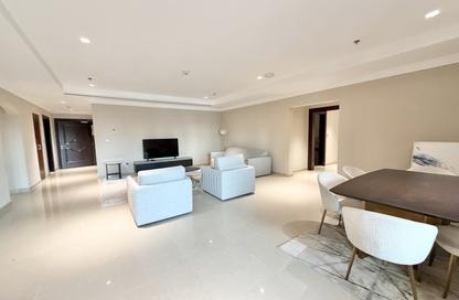 Apartment - 2 Bedrooms - 3 Bathrooms for rent in La Croisette - Porto Arabia - The Pearl Island - Doha