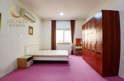 Apartment - 1 Bedroom - 1 Bathroom for rent in Umm Ghwailina Comm - Umm Ghuwalina - Umm Ghuwailina - Doha Apartment - 1 Bedroom - 1 Bathroom for rent in Umm Ghwailina Comm - Umm Ghuwalina - Umm Ghuwailina - Doha
