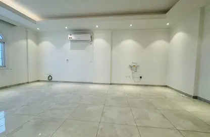Apartment - 2 Bedrooms - 2 Bathrooms for rent in Al Nuaija Street - Al Nuaija - Doha