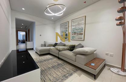 Apartment - 3 Bedrooms - 4 Bathrooms for rent in Floresta Gardens - Floresta Gardens - The Pearl Island - Doha