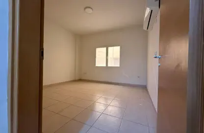 Apartment - 2 Bedrooms - 2 Bathrooms for rent in Musheireb - Musheireb - Doha