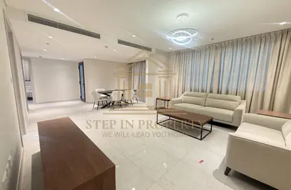 Apartment - 2 Bedrooms - 3 Bathrooms for rent in City Avenue Building C - City Avenue - Al Erkyah City - Lusail