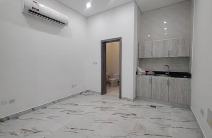 Apartment - Studio - 1 for rent in Old Al Ghanim - Al Ghanim - Doha