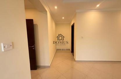 Apartment - 3 Bedrooms - 3 Bathrooms for rent in Thabit Bin Zaid Street - Al Mansoura - Doha