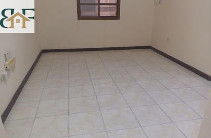 Apartment - 2 Bedrooms - 2 Bathrooms for rent in Al Mansoura - Doha