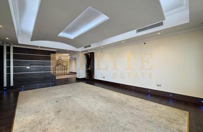 Apartment - 3 Bedrooms - 5 Bathrooms for rent in East Porto Drive - Porto Arabia - The Pearl Island - Doha