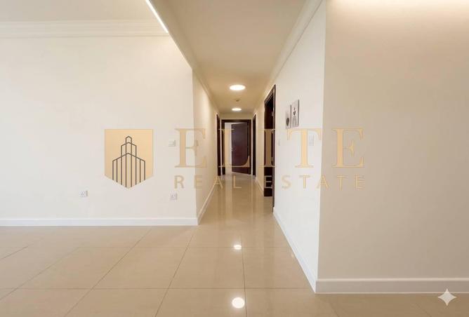 54152701 - Property Image 2