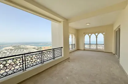 شقة - 3 غرف نوم - 5 حمامات للايجار في فيفا غرب - فيفا بحرية - جزيرة اللؤلؤة - الدوحة