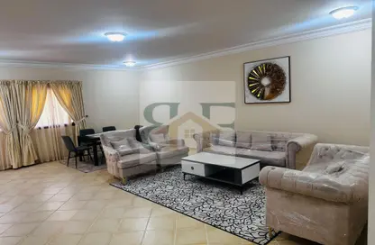 Compound - 3 Bedrooms - 2 Bathrooms for rent in Old Airport Road - Old Airport Road - Doha