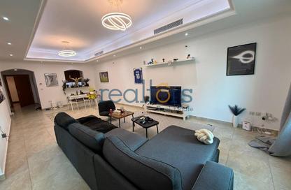 Apartment - 2 Bedrooms - 3 Bathrooms for rent in East Porto Drive - Porto Arabia - The Pearl Island - Doha Apartment - 2 Bedrooms - 3 Bathrooms for rent in East Porto Drive - Porto Arabia - The Pearl Island - Doha