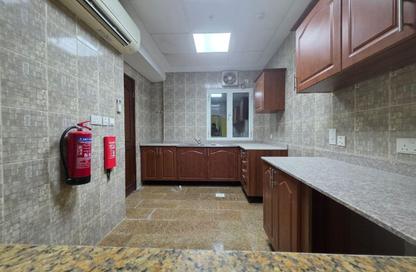 Apartment - 2 Bedrooms - 2 Bathrooms for rent in Al Mansoura - Al Mansoura - Doha
