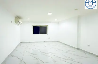 شقة - 2 غرف نوم - 2 حمامات للايجار في 35 بن عمران - فريج بن عمران - الدوحة