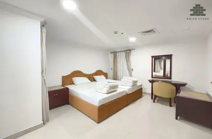 شقة - 2 غرف نوم - 2 حمامات للايجار في شارع حضرموت - دوحة الجديد - الدوحة