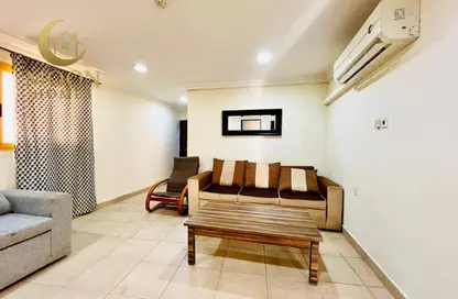 Apartment - 1 Bedroom - 1 Bathroom for rent in Umm Ghwailina Comm - Umm Ghuwalina - Umm Ghuwailina - Doha