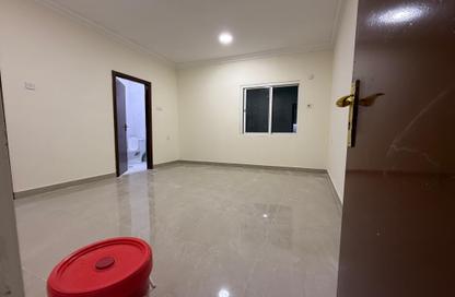 Apartment - Studio - 1 Bathroom for rent in Al Kharaitiyat - Al Kharaitiyat - Al Kharaitiyat - Umm Salal Mohammed