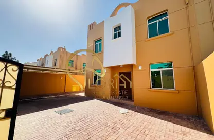 Villa - 4 Bedrooms - 3 Bathrooms for rent in Muraikh - AlMuraikh - Doha
