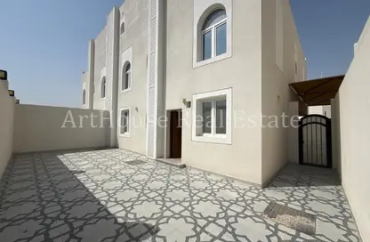 Villa - 6 Bedrooms - 6 Bathrooms for rent in Muraikh - AlMuraikh - Doha