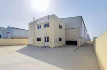 Warehouse - Studio - 3 Bathrooms for rent in Industrial Area 4 - Industrial Area - Industrial Area - Doha