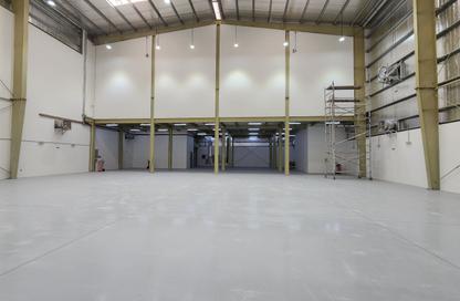 Warehouse - Studio - 7+ for rent in Birkat Al Awamer - Al Wakra
