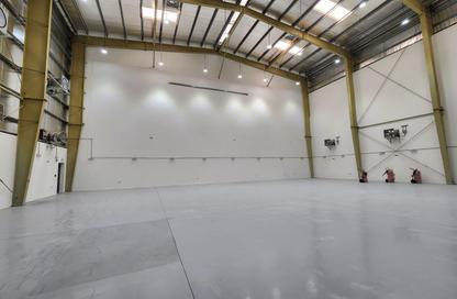 Warehouse - Studio - 7+ for rent in Birkat Al Awamer - Al Wakra