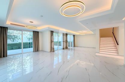 Villa - 5 Bedrooms - 7 Bathrooms for rent in Floresta Gardens - Floresta Gardens - The Pearl Island - Doha