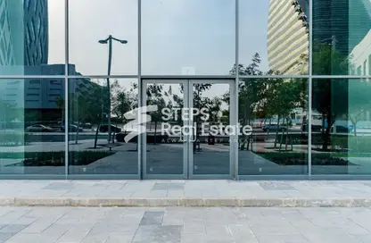 Shop - Studio - 1 Bathroom for sale in Marina Tower 02 - Marina District - Lusail