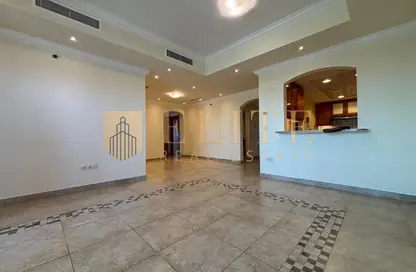 Apartment - 2 Bedrooms - 2 Bathrooms for rent in Two Porto Arabia - Porto Arabia - The Pearl Island - Doha