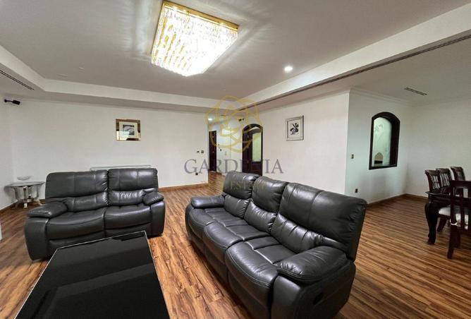 984583 - Property Image 2