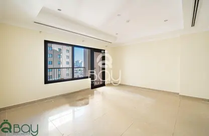 Apartment - 1 Bedroom - 2 Bathrooms for rent in Tower 27 - Porto Arabia - The Pearl Island - Doha