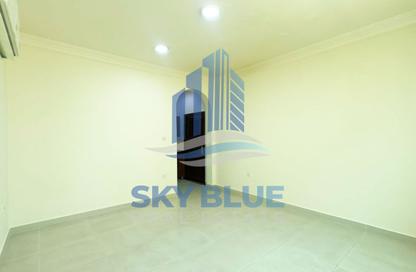 Apartment - Studio - 1 Bathroom for rent in Souk Al gharaffa - Al Gharrafa - Doha